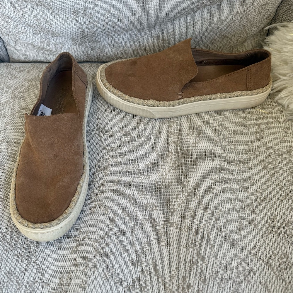 Toms Sunset Toffee Suede Slip-On Loafers Comfort Sneaker Shoes Women’s 6 EUC